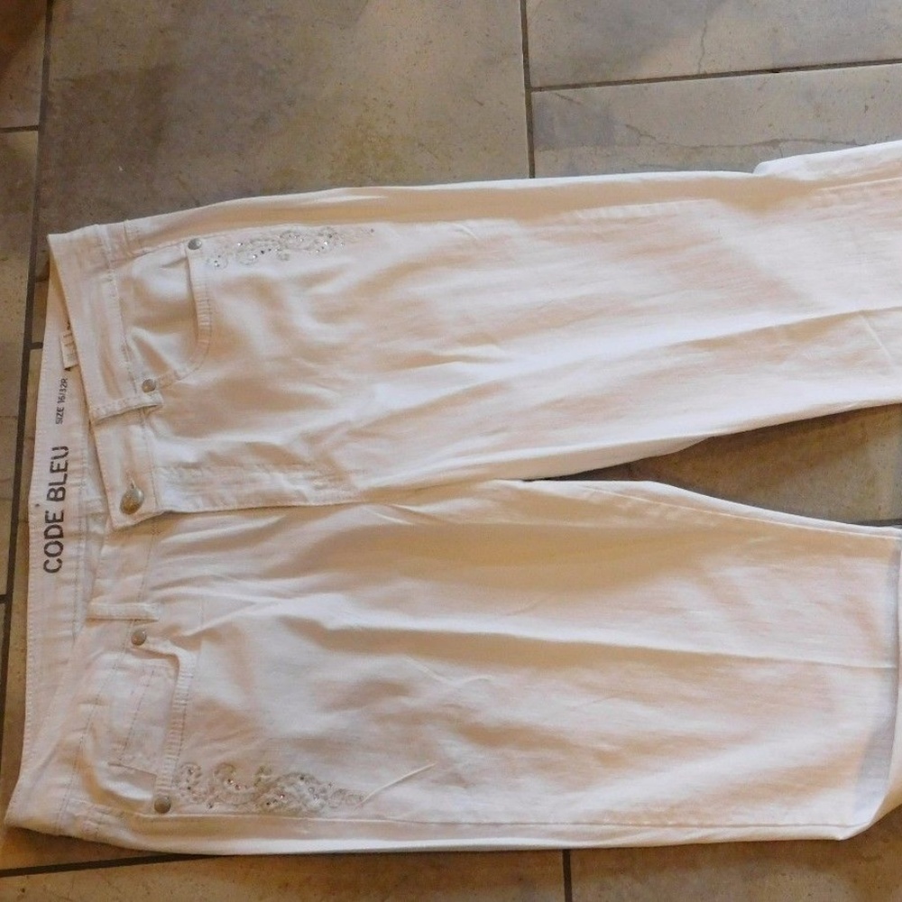 Code Bleu Andrea Boot Cut White High-Rise Jeans 16